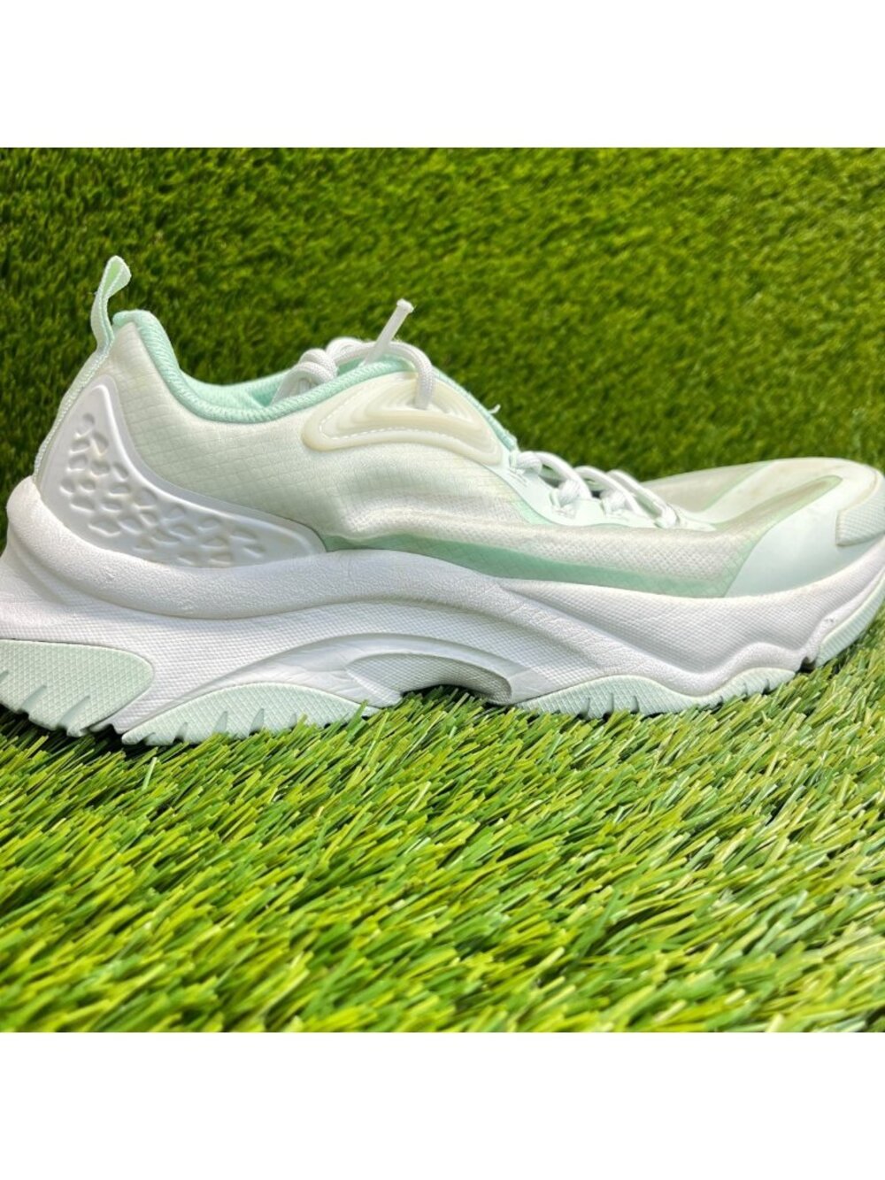 Skechers Street‎ Moonhiker Low Womens Size 9 White Green Running Shoes Sneakers